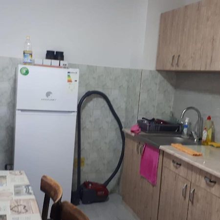 Apartamento Makedonyada Kiralik Ev Ve Arac Hizmeti Ile Birlikte Skopie Exterior foto